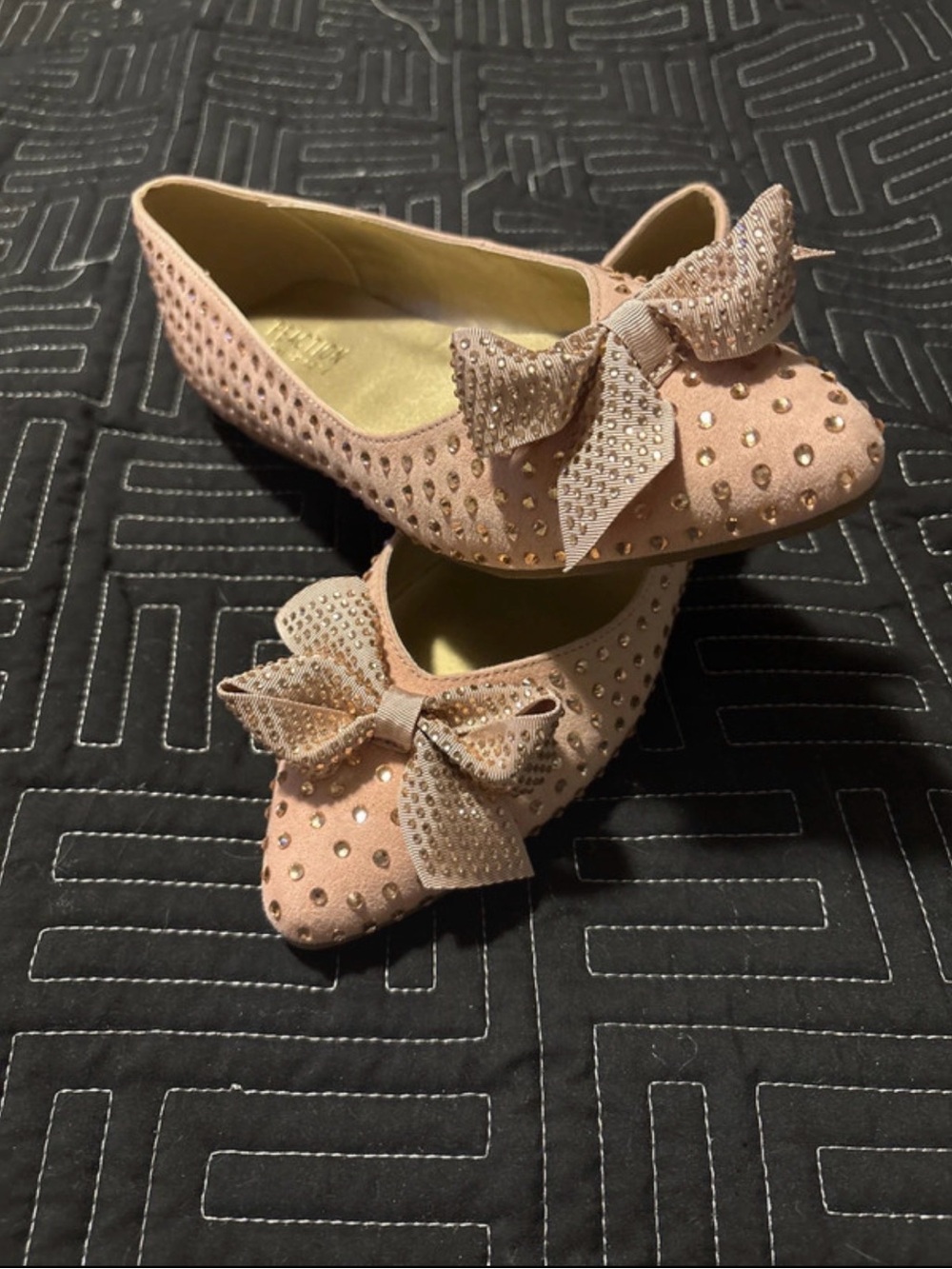 Reaction Kenneth Cole Pink Bow Pointed-Toe Flats